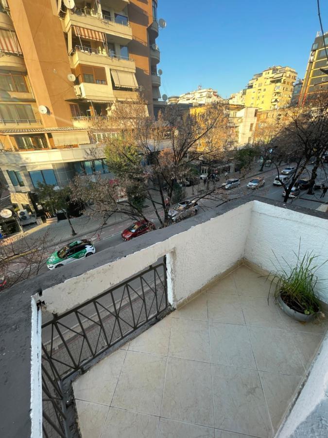 Lacasa-wilson Square * Tirana